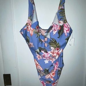 New, never been worn swimsuit XL